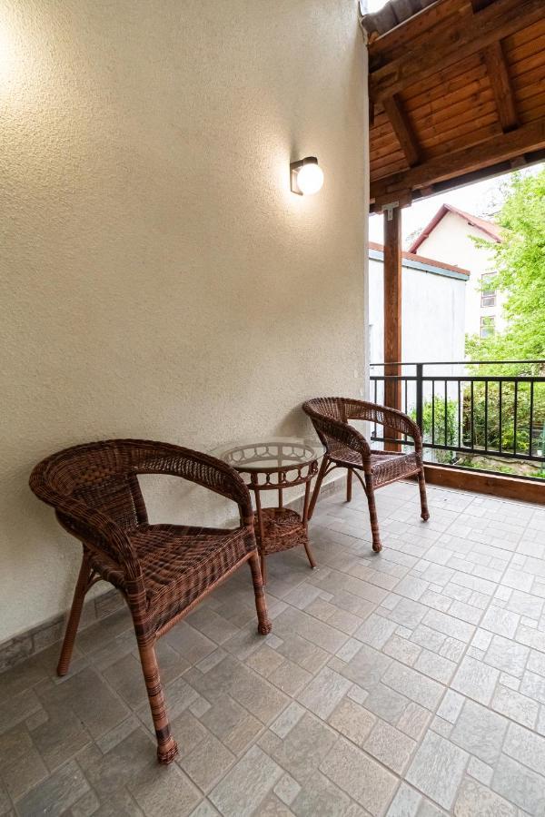 Residence 48 Beautiful Building Within Moments From The Old Town Of Braşov Eksteriør billede