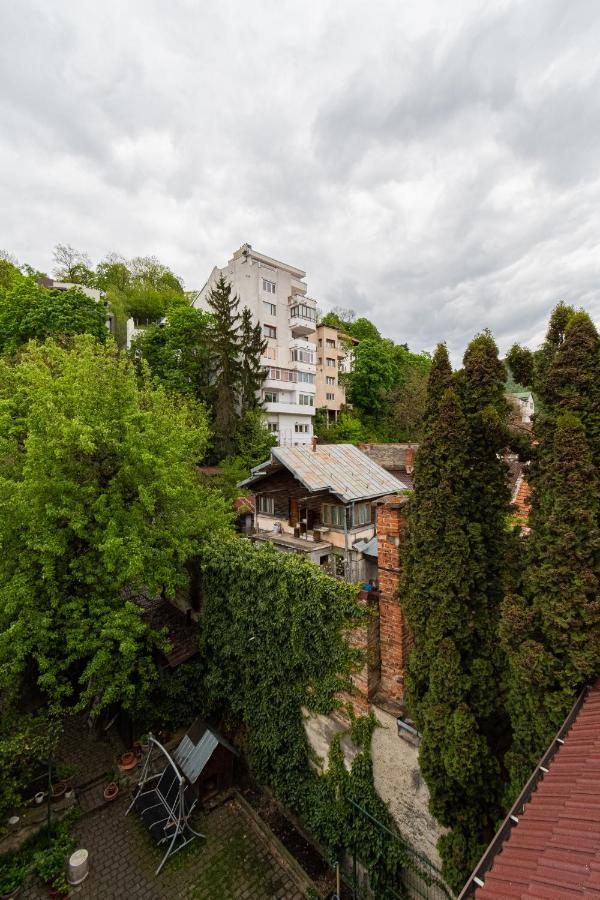 Residence 48 Beautiful Building Within Moments From The Old Town Of Braşov Eksteriør billede