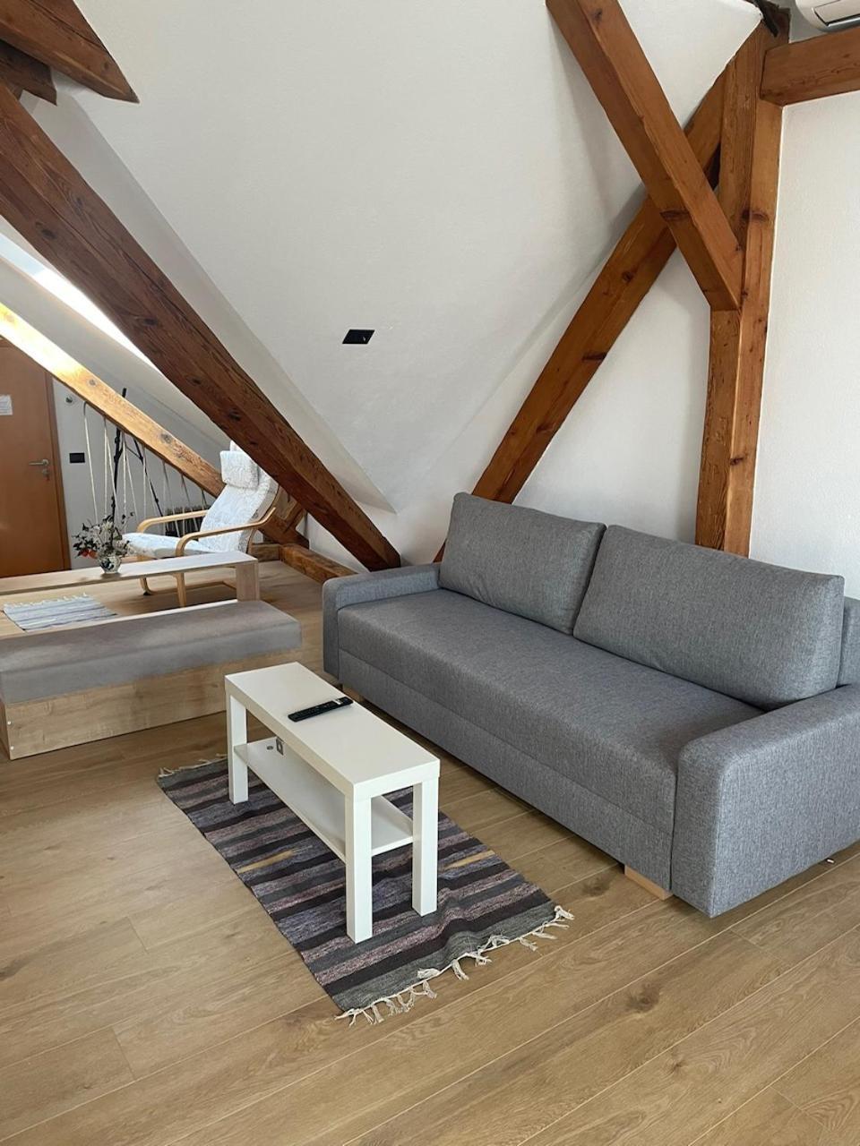 Residence 48 Beautiful Building Within Moments From The Old Town Of Braşov Eksteriør billede